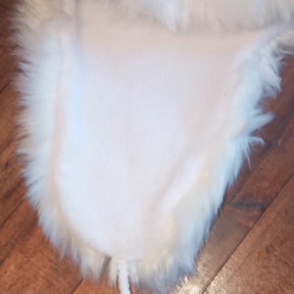 White bear hat - Picture 6 of 7